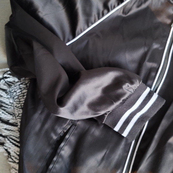 Bomber Jacket - Picture 3 of 4